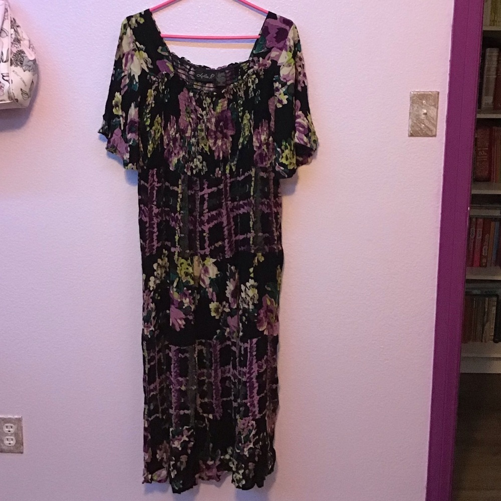 Lola P Women’s Dress NWOT